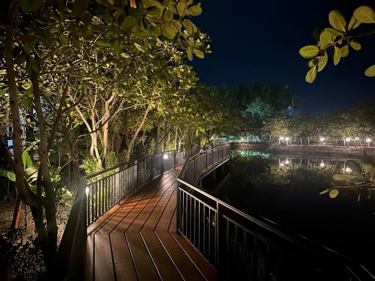 The Beatles Lagoon Chalong Exterior foto
