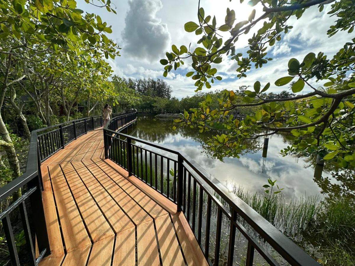 The Beatles Lagoon Chalong Exterior foto